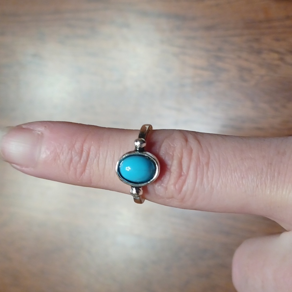 New silver aqua ring size 5